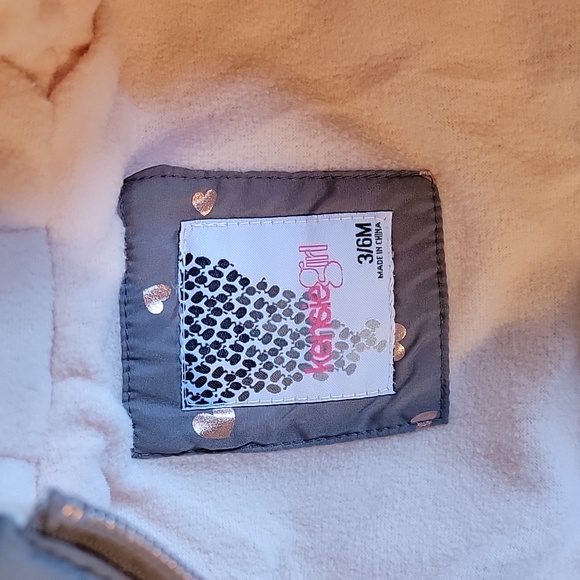 Kensie Girl Baby Snowsuit Grey with metallic Pink Hearts Size 3/6M NWOT - Picture 4 of 6